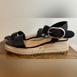 A.n.a Womens Evie Wedge Sandals Size 8.5 NWT